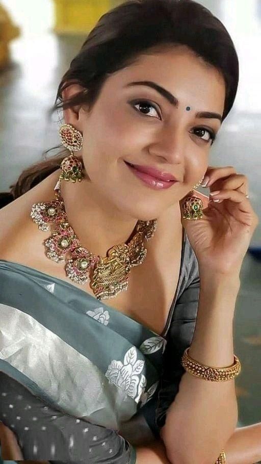 Gorgeous Jacquard Weaving Banarasi Silk Blend Sarees